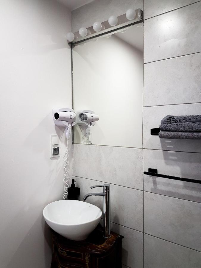 Topolove Rooms & Apartments クラクフ エクステリア 写真
