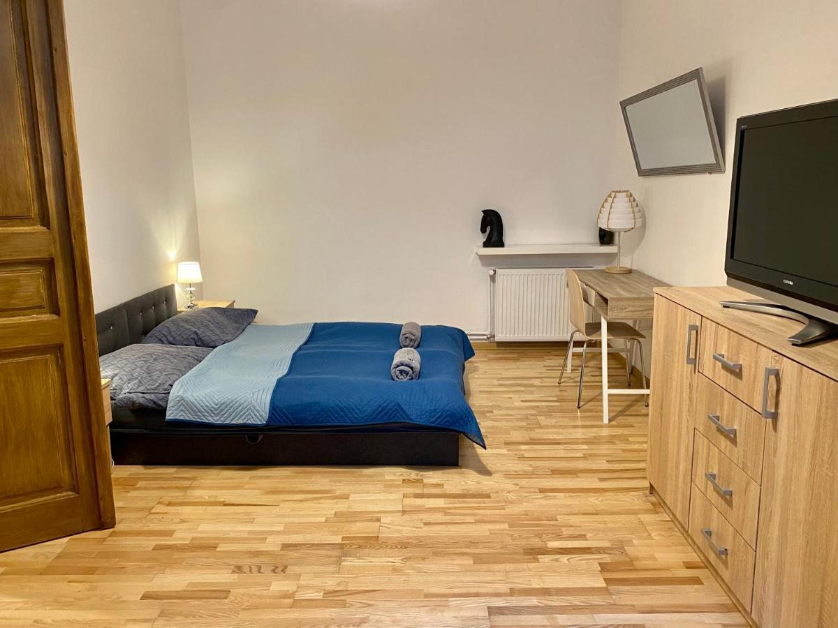 Topolove Rooms & Apartments クラクフ エクステリア 写真